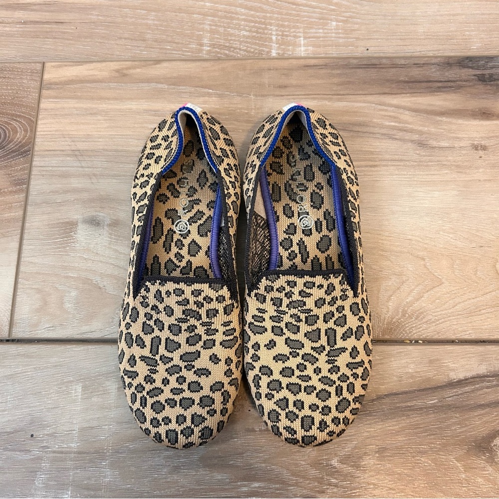 Rothy's 4 Girls Tan and Black Leopard Print Loafers